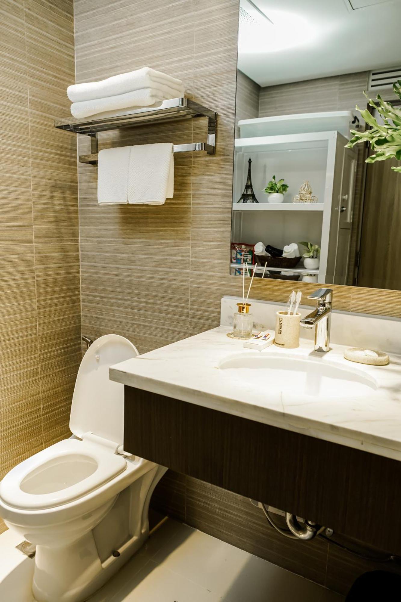 Luxe Suite At Bcct - Bgc'S Prime Studio - Gym, Infinity Pool With Breathtaking Skyline View Taguig Exteriör bild